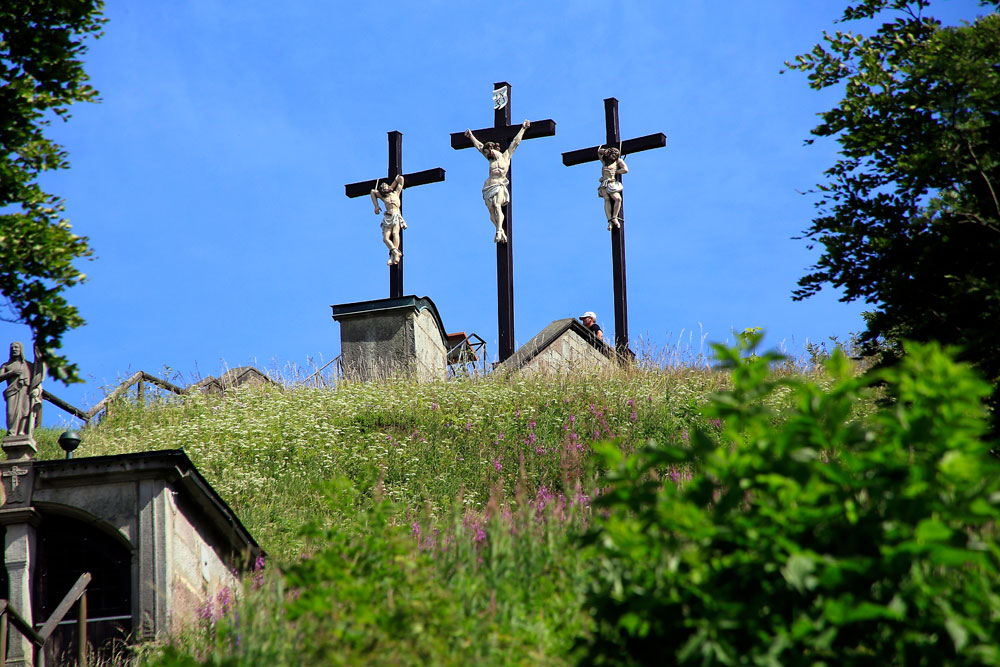 Der heilige Berg der Franken – Der Kreuzberg Der heilige Berg der Franken – Der Kreuzberg
