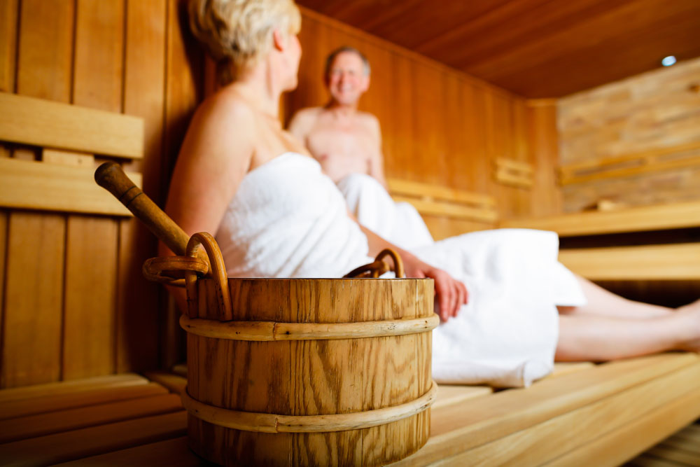 Senioren in der Sauna